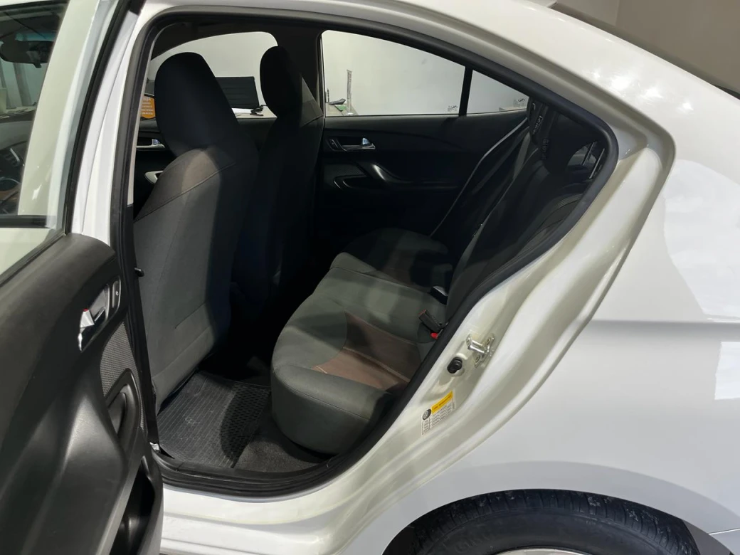 imagen 0 de vehiculo con id 2120